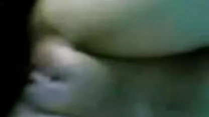 優秀な女の子Masturbatesホテルルーム エロ 黒人 女